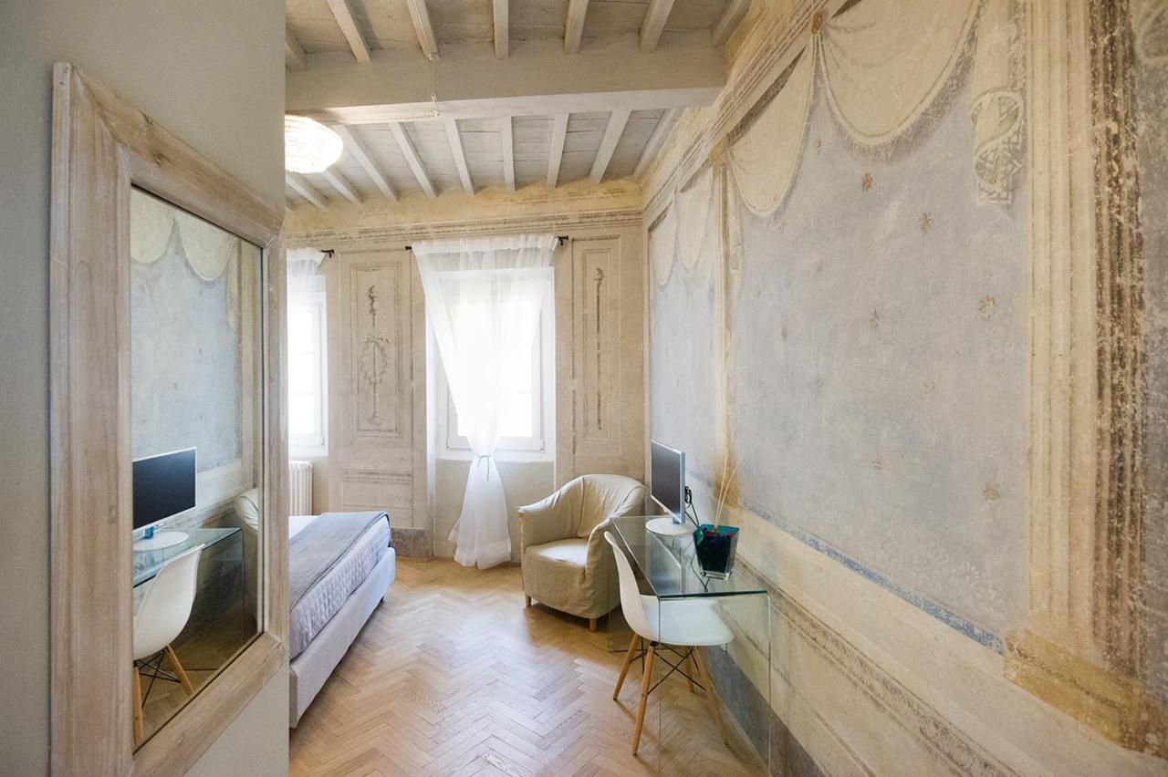 Il Piccolo Cavour Charming House B&B Arezzo Exterior foto